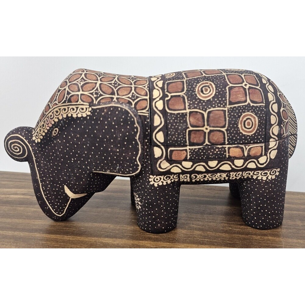 Javanese Batik Balsa Hand Painted Wood Elephant Trinket Box 7"x4" Indonesia